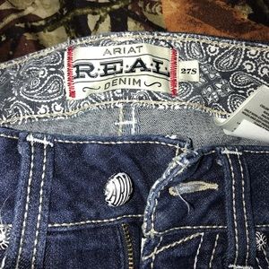 Very nice ariat jeans been worn once!